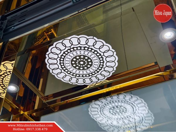 Trần thang máy Fuji họa tiết hoa văn